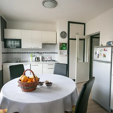 Apartman Snjeska Buzet Exterior photo